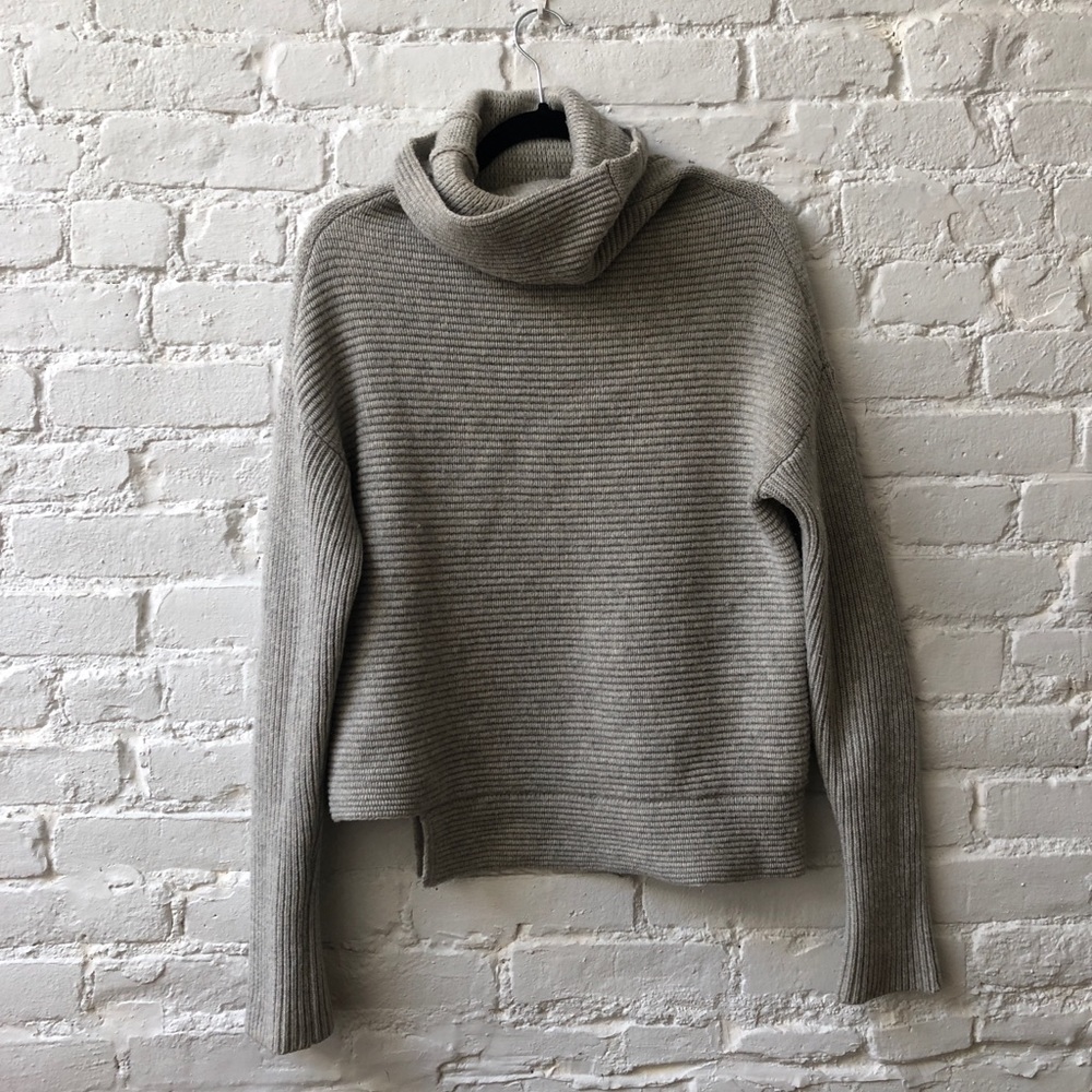 Babaton Mika sweater S/M